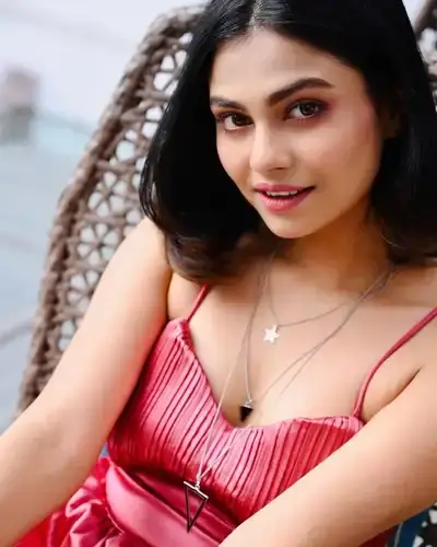 Call Girls Service in Mekliganj